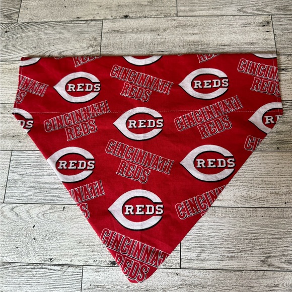 Reds Over the Collar Dog Bandanna (Medium) - Picture 2 of 2